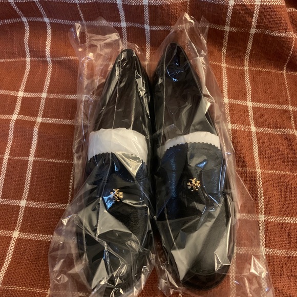 Black Tory Burch Goat leather loafers - Picture 5 of 6